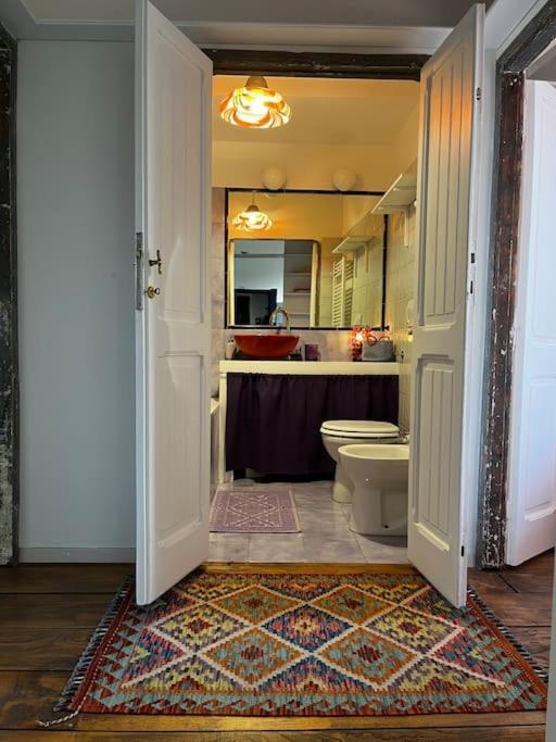 The Blue Door Apartment *